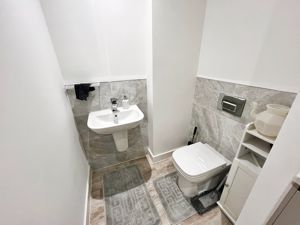Utility/w.c- click for photo gallery